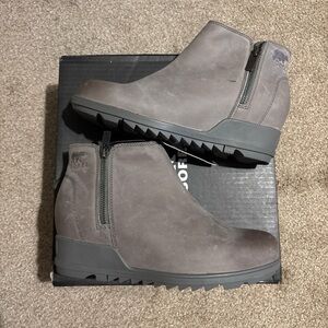 Sorel Evie zip wedge boot 9 grey Quarry